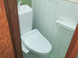トイレリフォーム和式から洋式へ、さわやかな内装の使いやすいトイレ